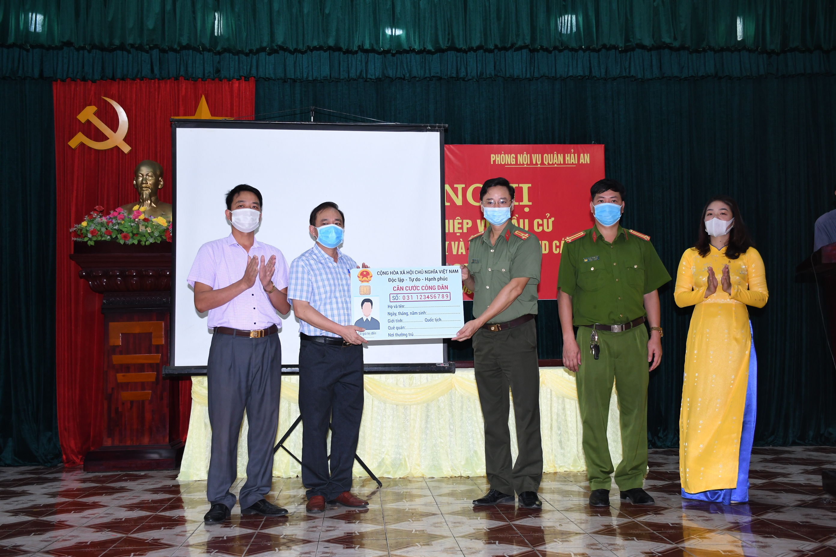 Thông báo lịch và hướng dẫn cấp căn cước công dân gắn chíp điện tử ngày 29/7/2021 trên địa bàn thành phố